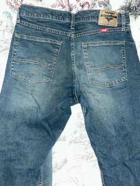 Wrangler Men's Dark Blue Straight-Leg Denim Jeans